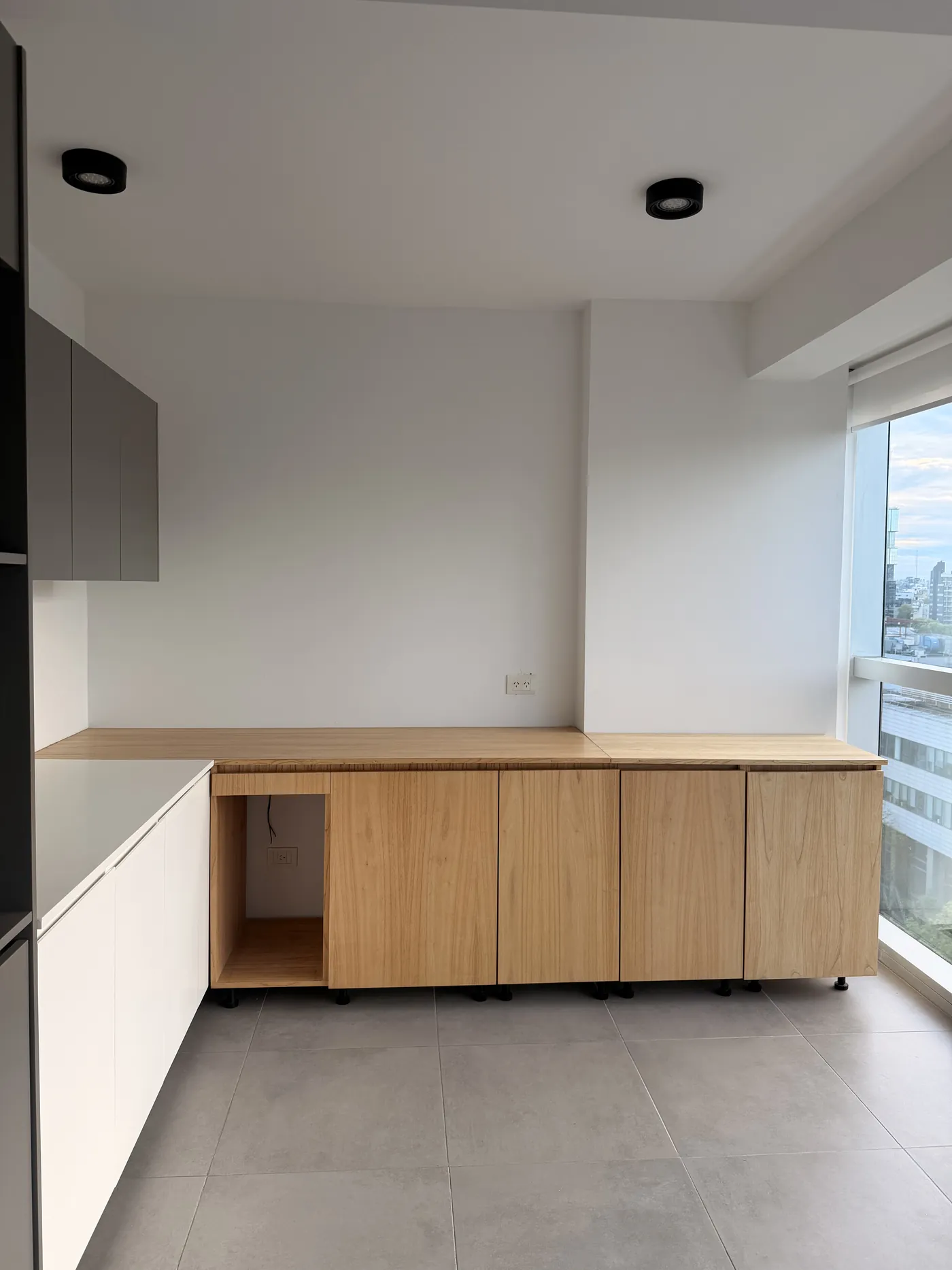 Obra en curso: Muebles de cocina en colocación